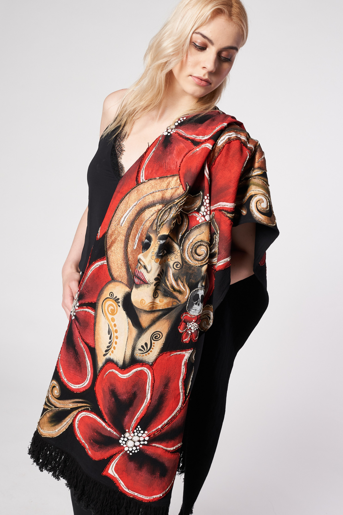 SCIALLE DIPINTO A MANO – CATRINA