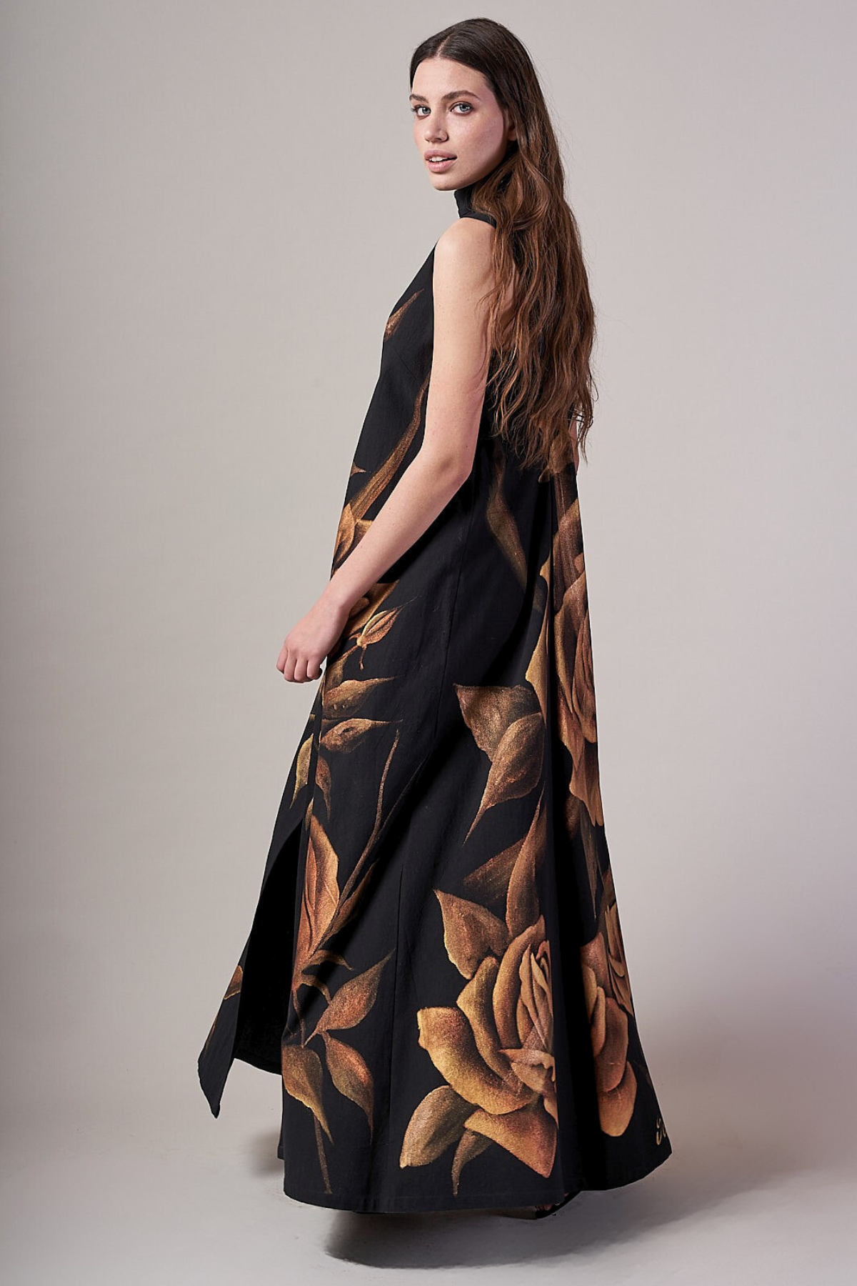 ABITO LUNGO COLLETTO ALLA COREANA DIPINTO A MANO - ROSAS ORO