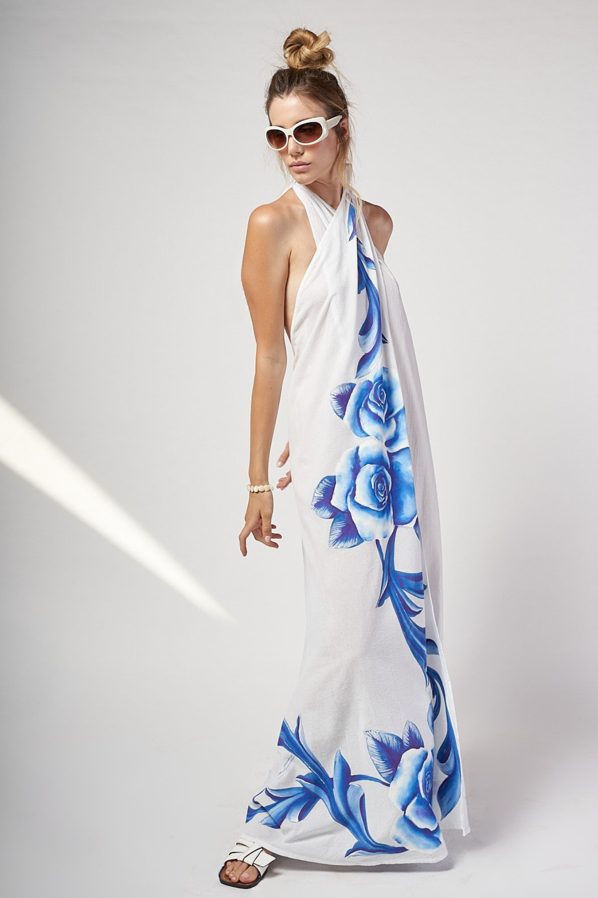 LONG HAND PAINTED ROUND NECK DRESS - ROSAS AZULES