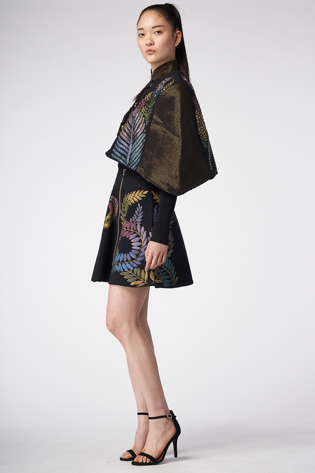 SHORT HAND-PAINTED AND HAND-EMBROIDERED IRREGULAR CAPE