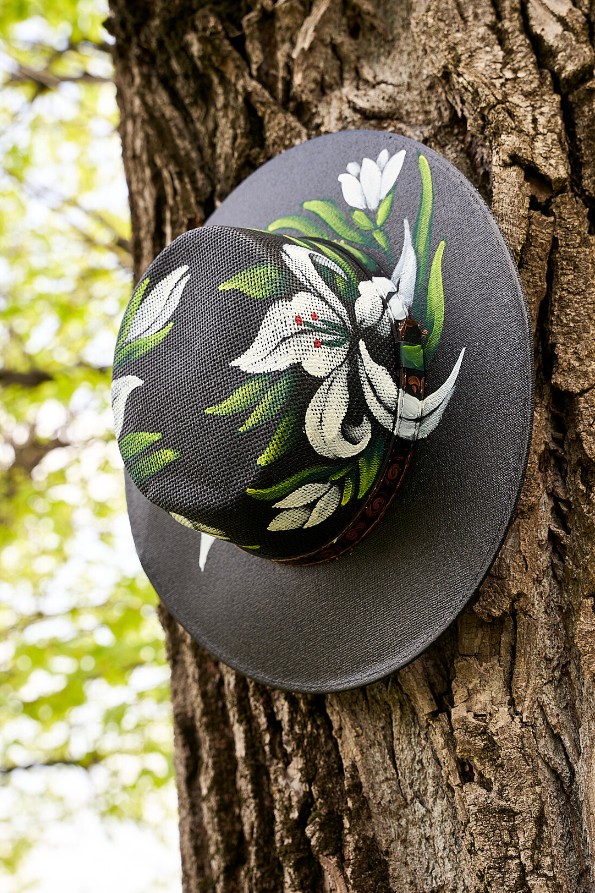 HAND PAINTED WIDE BRIM HAT - FLORES PREHISPANICO