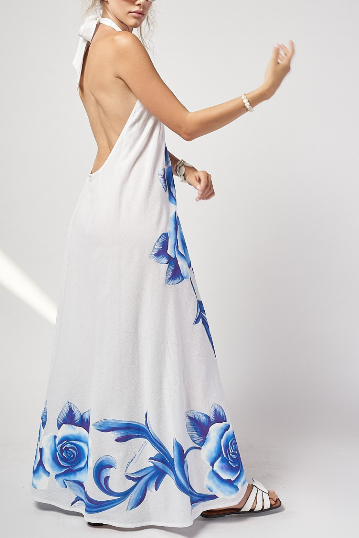 LONG HAND PAINTED ROUND NECK DRESS - ROSAS AZULES