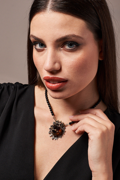 CORAZON SAGRADO NECKLACE WITH ONYX AND HAND FACETED GLASS