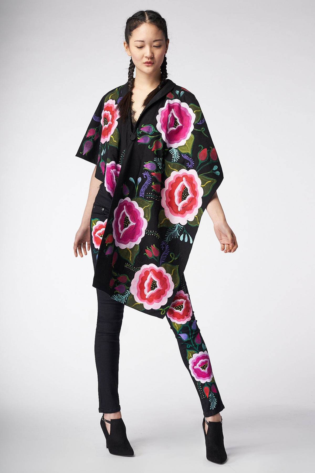 PONCHO TAGLIO IRREGOLARE DIPINTO A MANO - TEXTIL FLORES