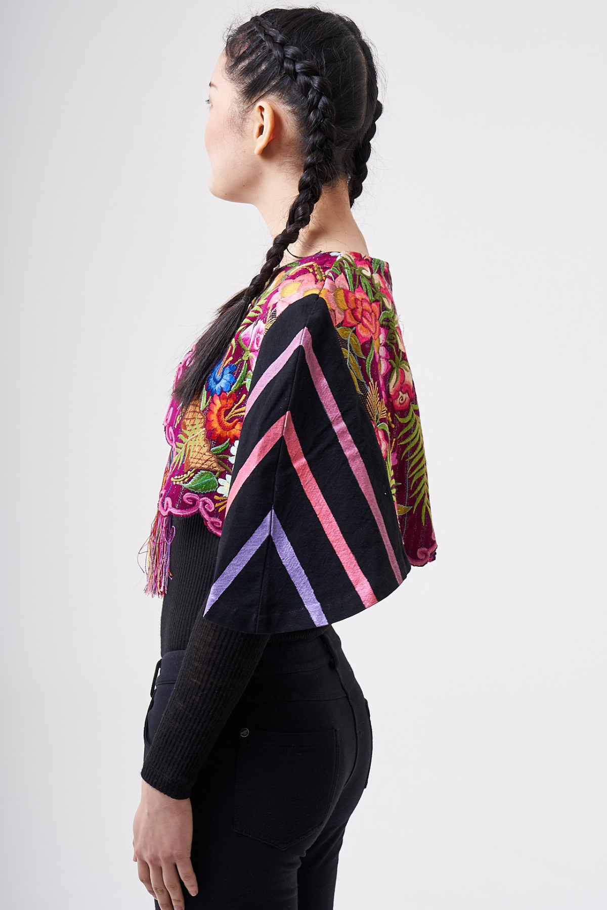 SHORT HAND-EMBROIDERED CAPE