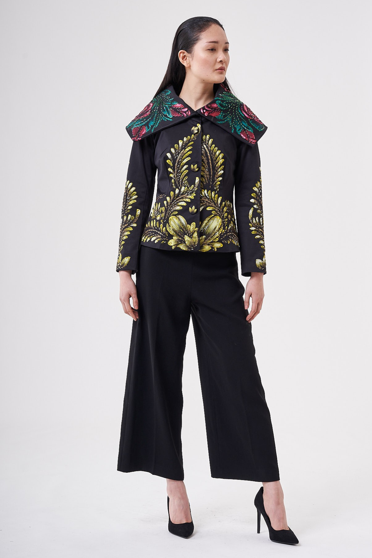 HAND-PAINTED AND HAND-EMBROIDERED JACKET - TALAVERA ORO