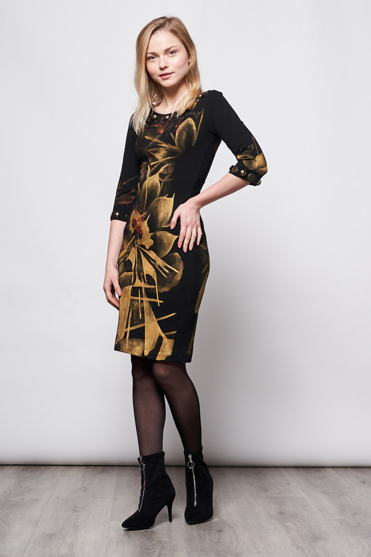 HAND-PAINTED SHORT DRESS WITH THREE QUARTER SLEEVES - TALAVERA ORO