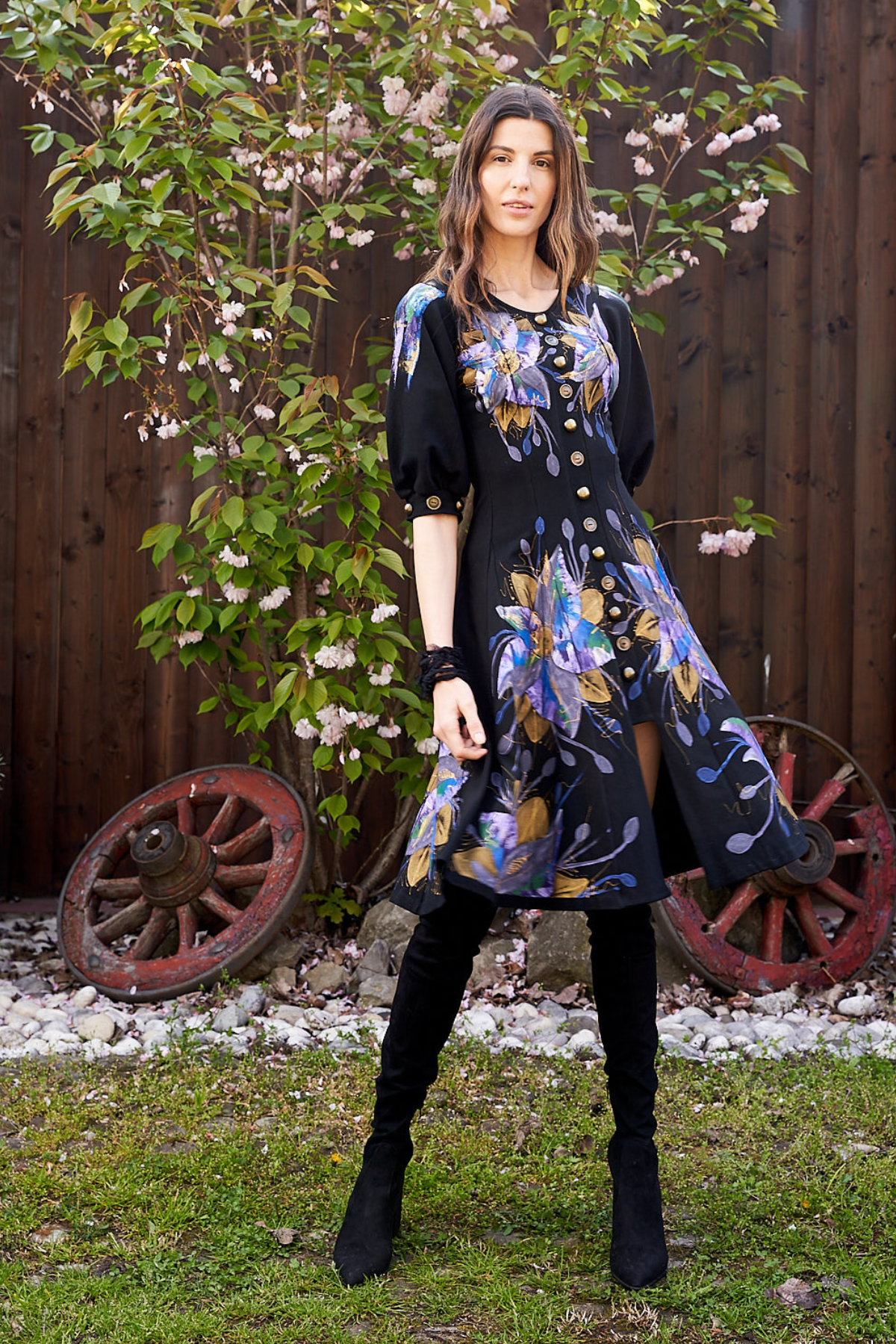 ABITO MANICHE A PALLONCINO DIPINTO A MANO - FLORES GUACAMAYA