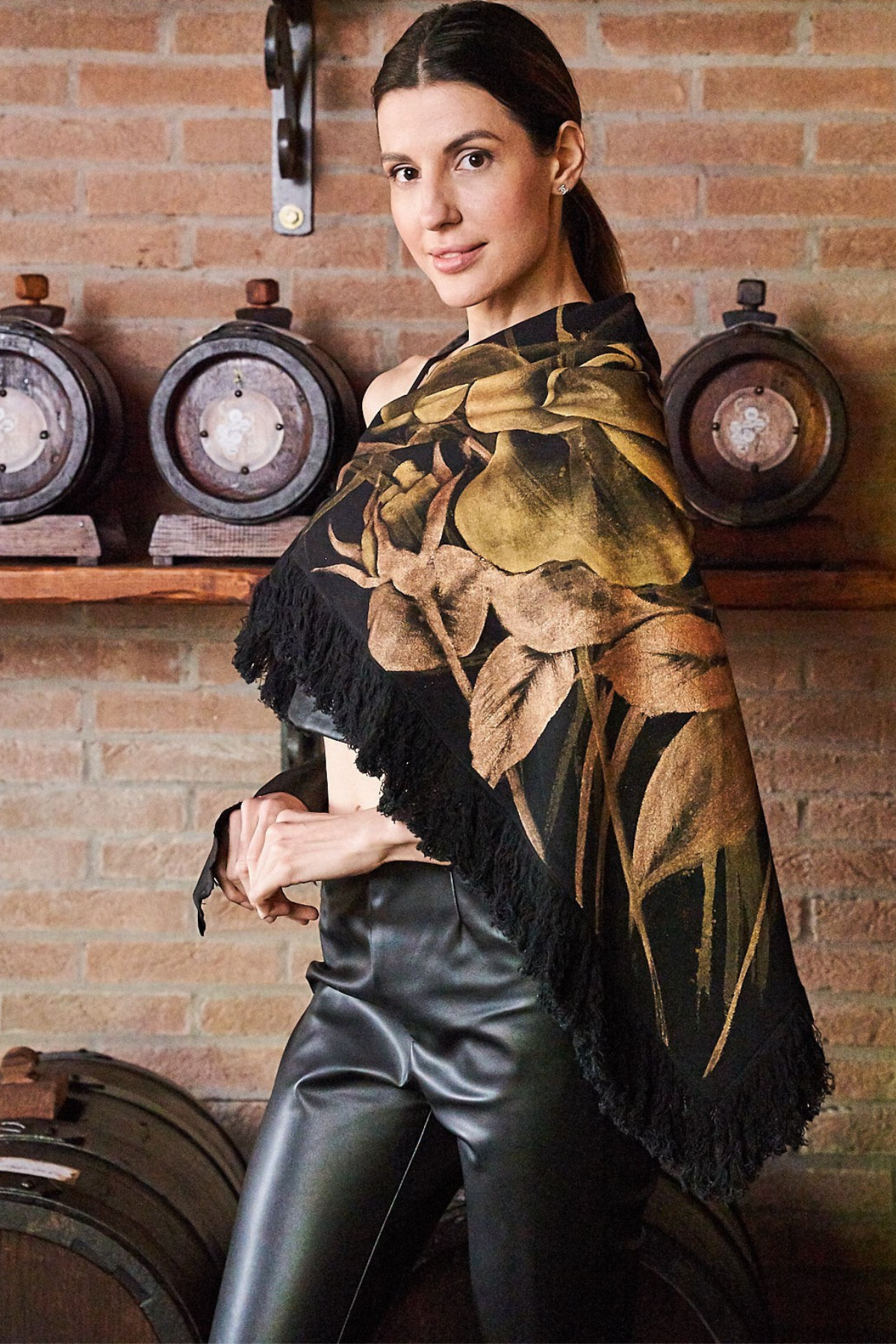 HAND PAINTED TRIANGLE SHAWL - ROSAS GOLD