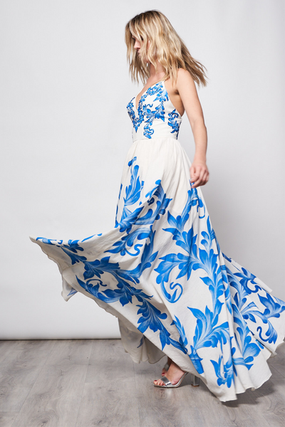 HAND-PAINTED AND HAND-EMBROIDERED LONG DRESS V NECK - TALAVERA AZUL