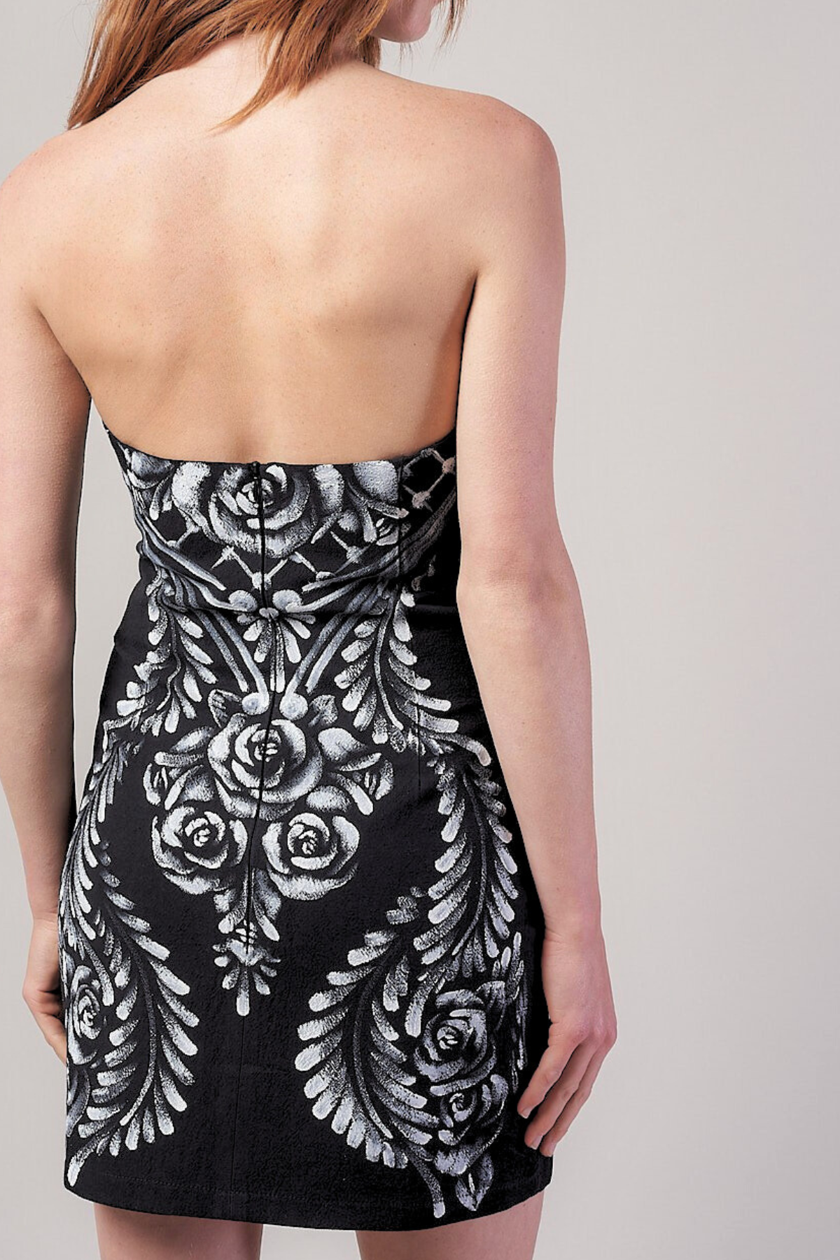 ABITO CORTO A TUBINO DIPINTO A MANO – ROSAS TALAVERA
