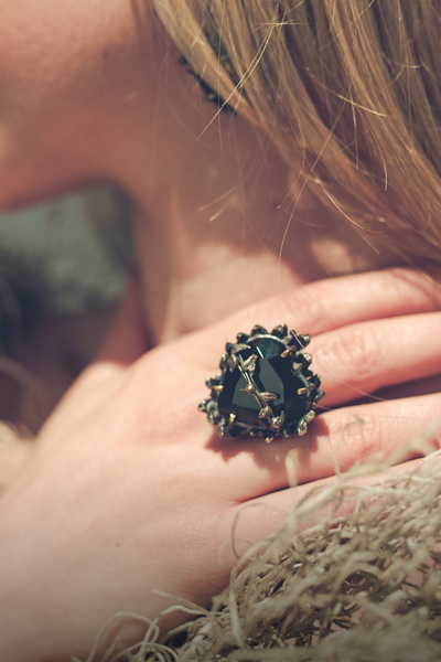 CORAZON SAGRADO RING WITH HAND FACETED BLACK GLASS