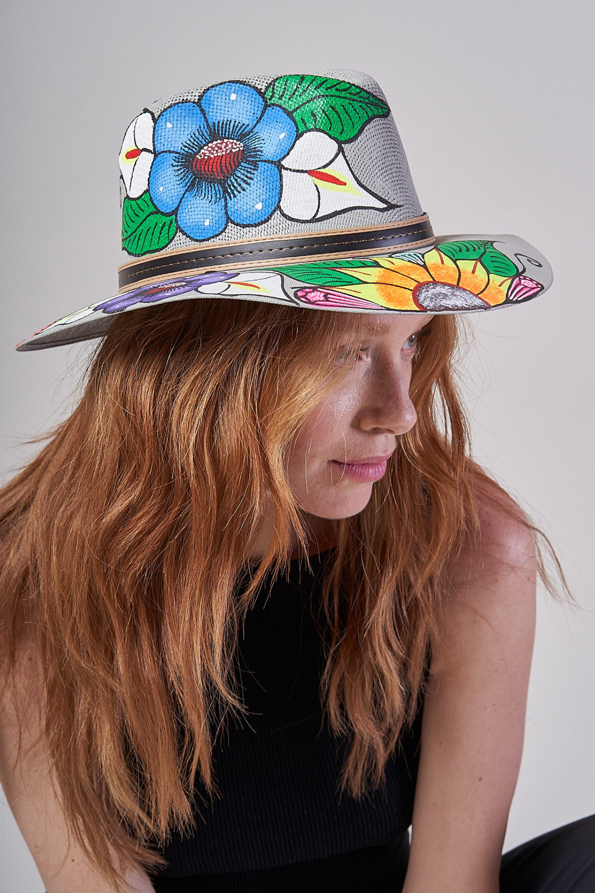 CAPPELLO TESA LARGA DIPINTO A MANO – FLORES