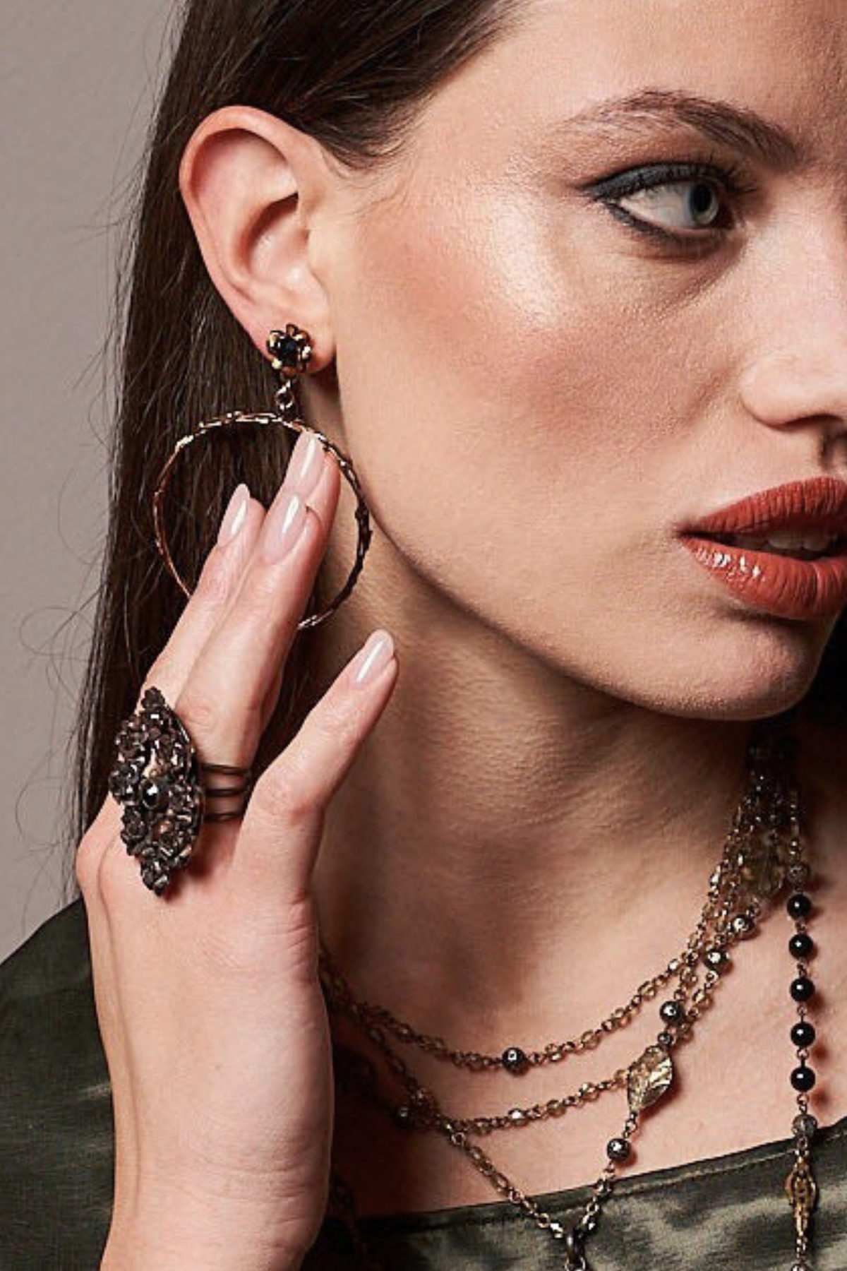 ORECCHINI A CERCHIO IN BRONZO