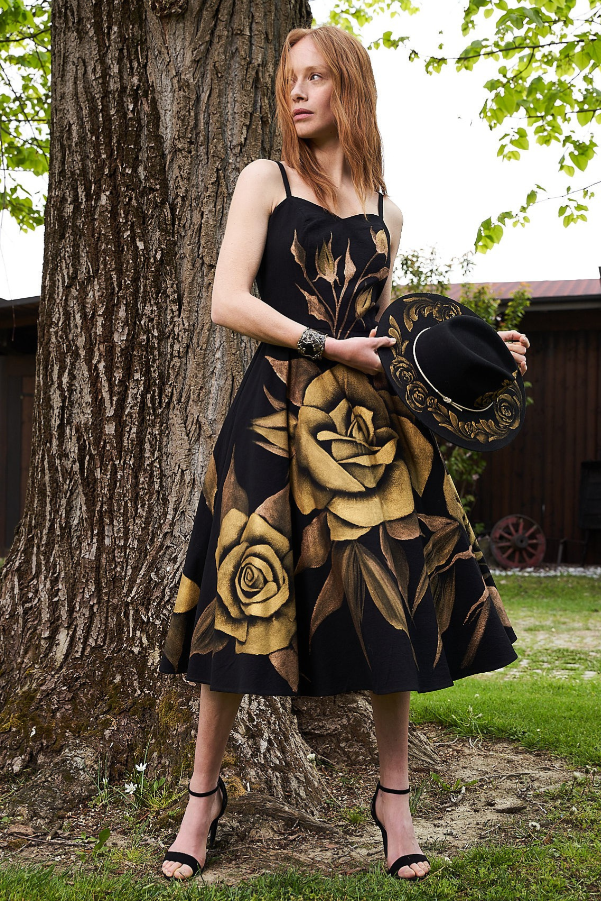 ABITO MIDI A CAMPANA DIPINTO A MANO - ROSAS ORO