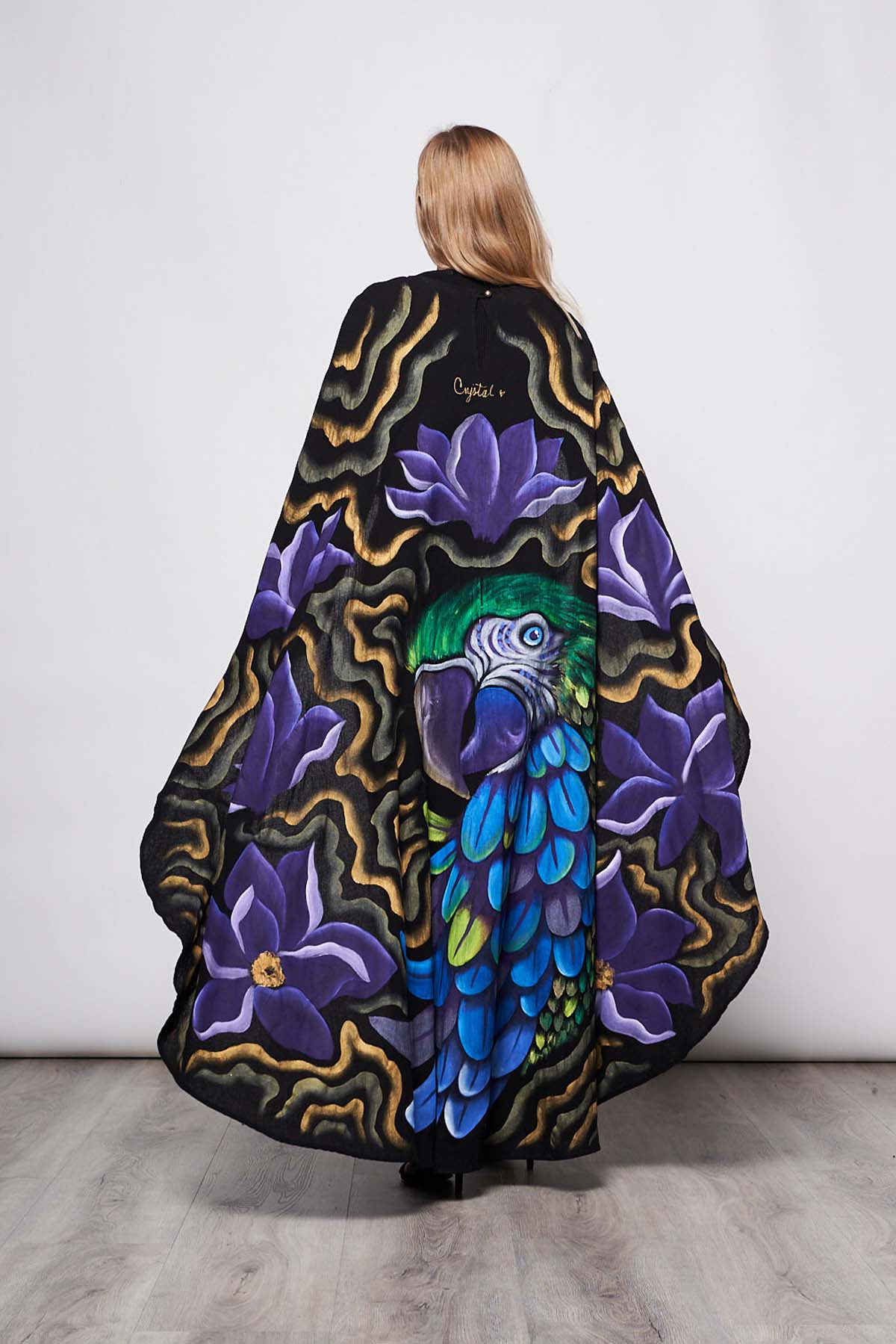 LONG HAND-PAINTED AND HAND-EMBROIDERED CAPE - GUACAMAYA