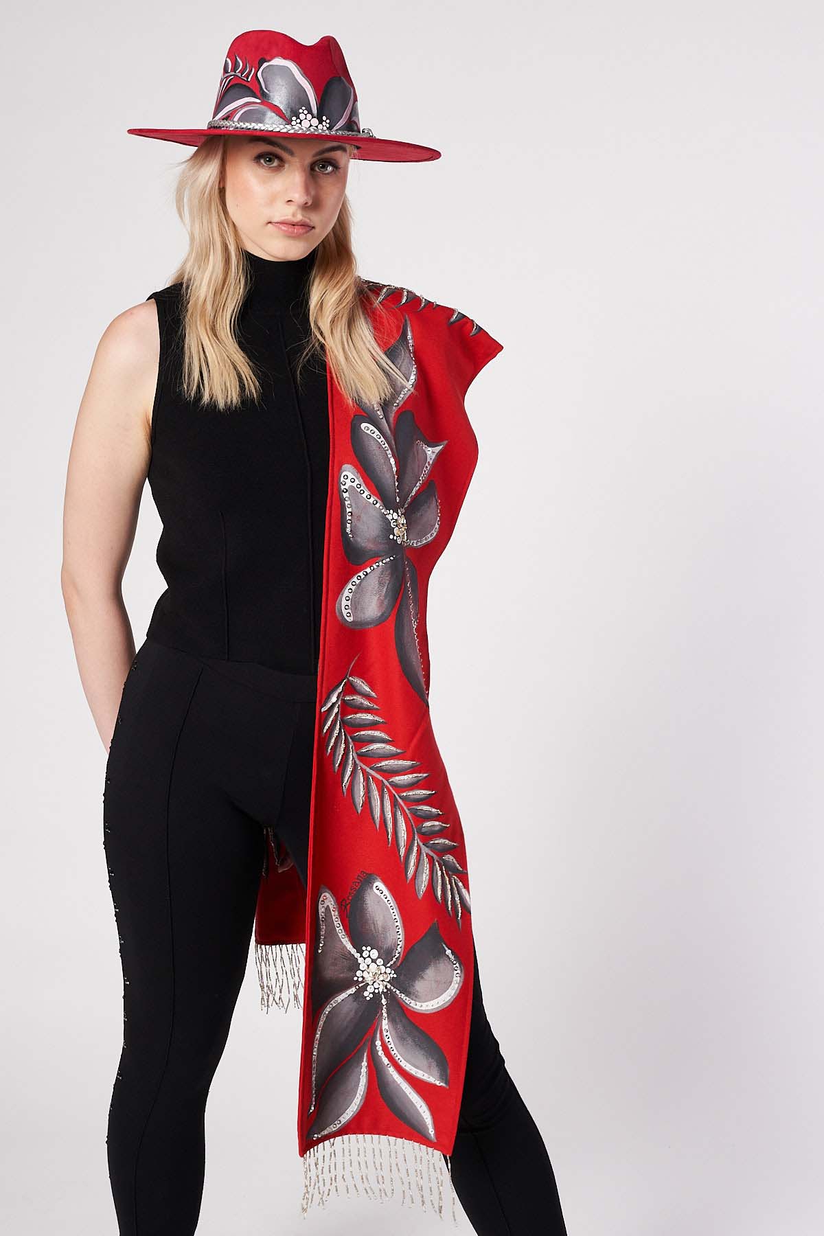 CAPPELLO DIPINTO A MANO - FLORES INVIERNO