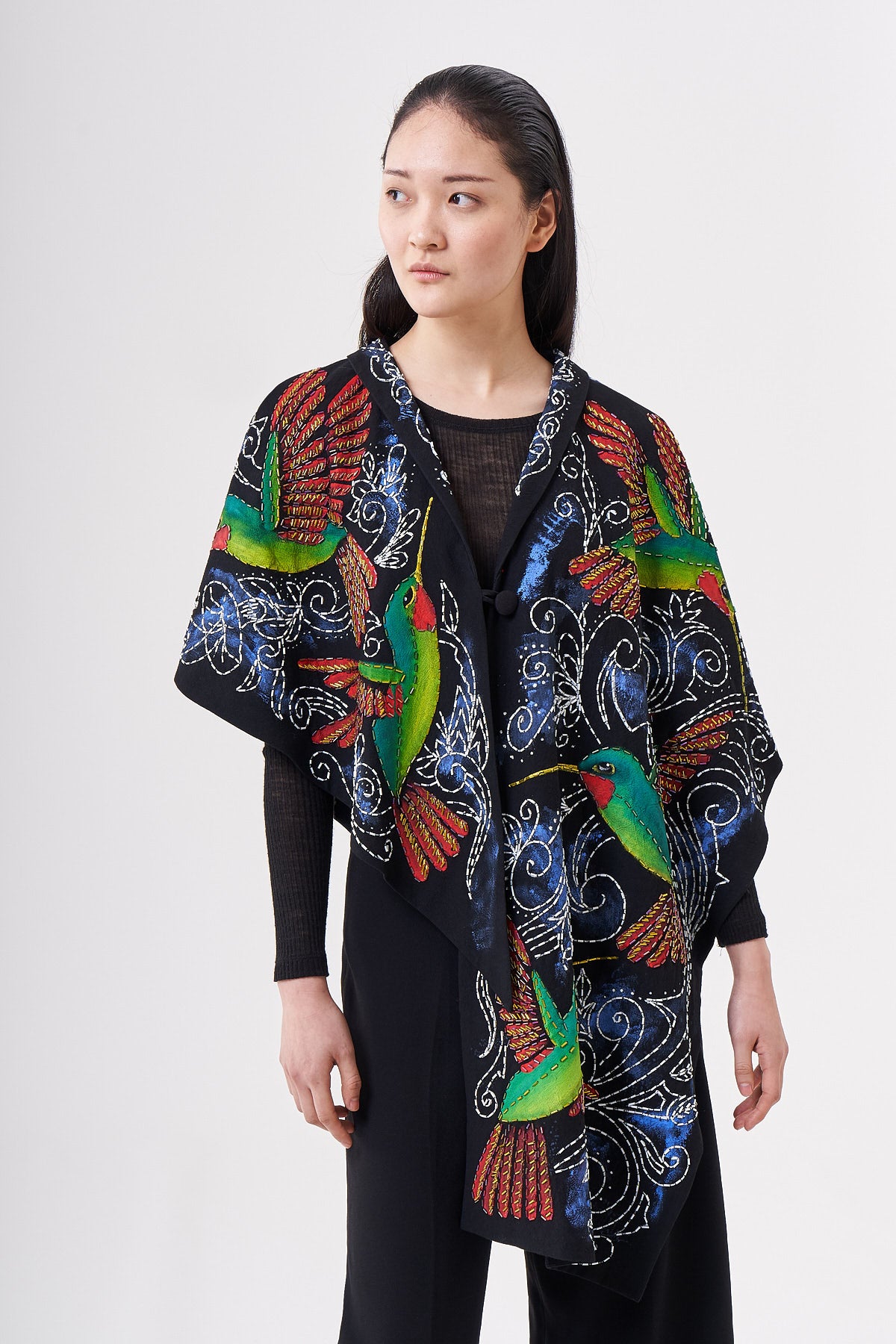 IRREGULAR PONCHO HAND-PAINTED AND HAND-EMBROIDERED - COLIBRI