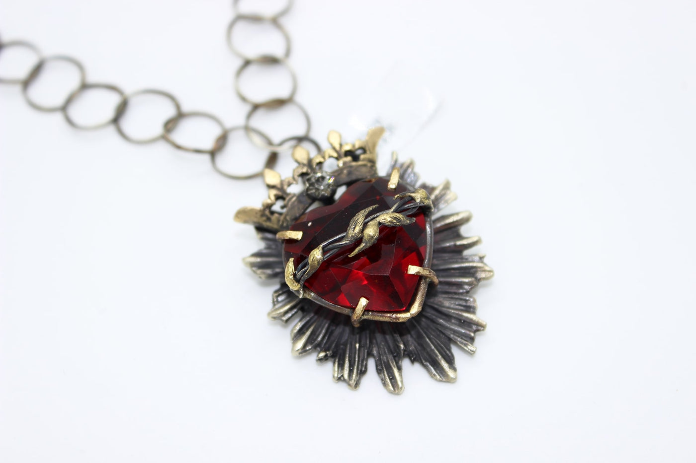 CORAZON SAGRADO NECKLACE WITH HAND FACETED GLASS