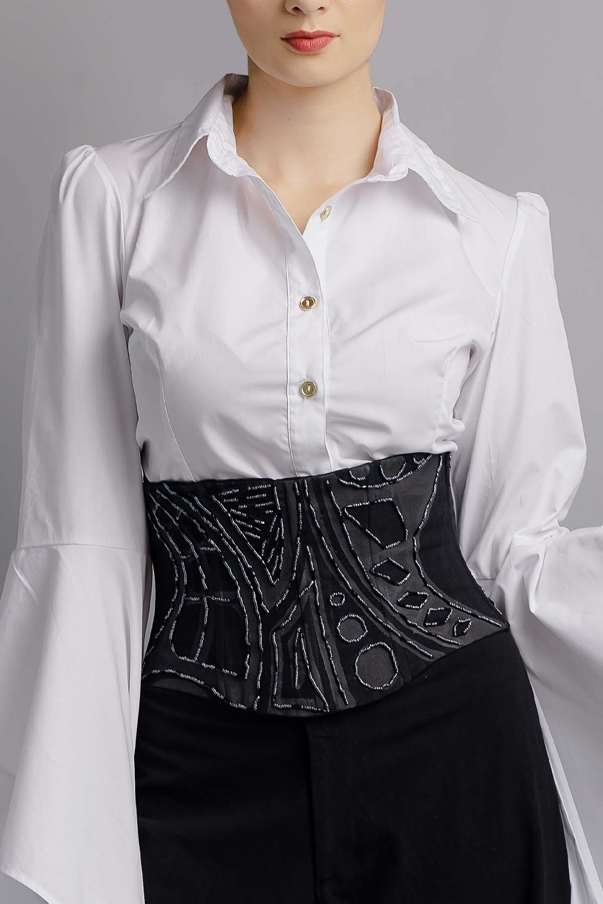HAND-PAINTED AND HAND-EMBROIDERED CORSET BELT - PAQUIME