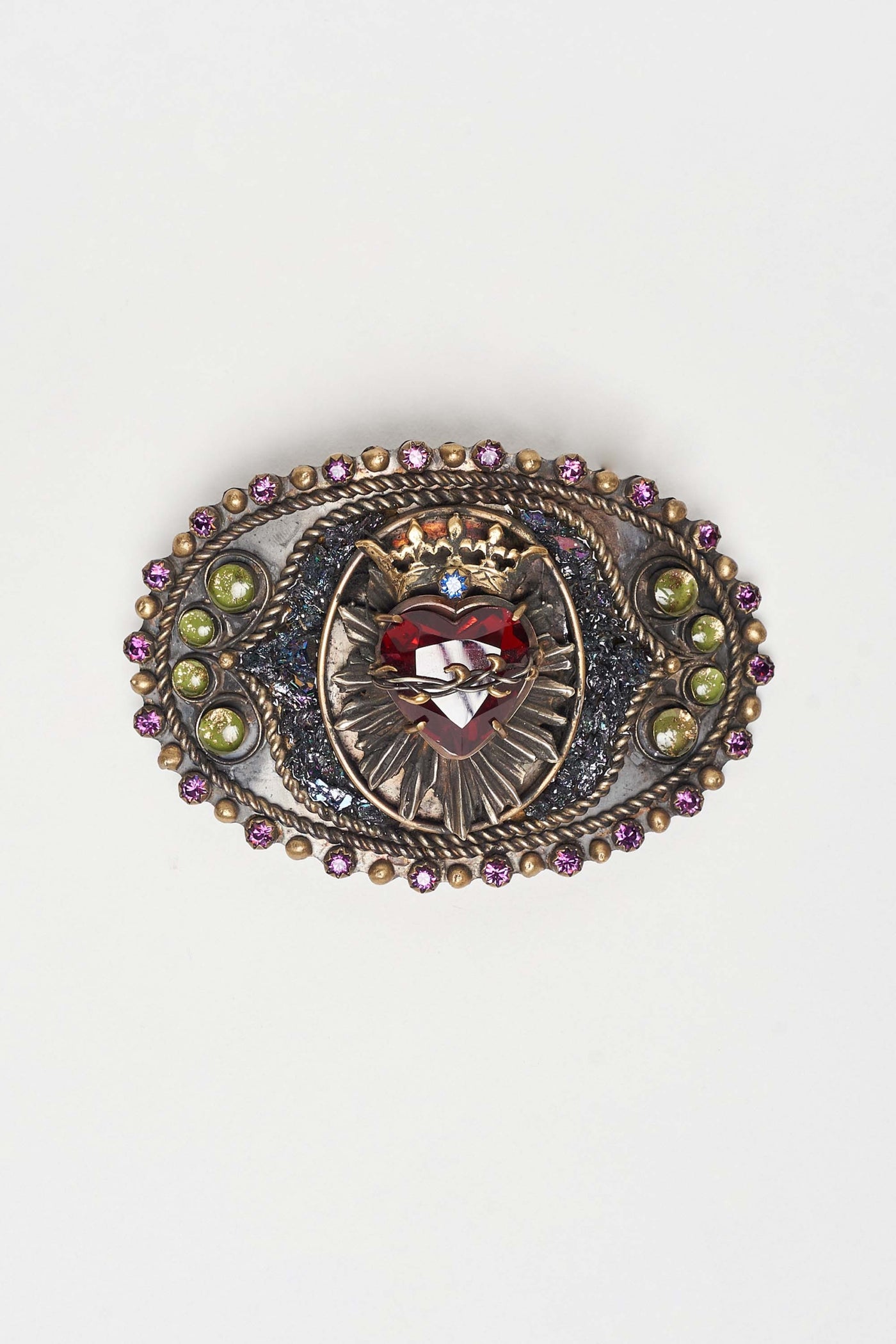 CORAZON SAGRADO BUCKLE WITH CRYSTALS AND FACETED GLASS