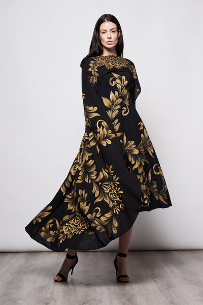 LONG HAND-PAINTED AND HAND-EMBROIDERED CAPE - TALAVERA ORO