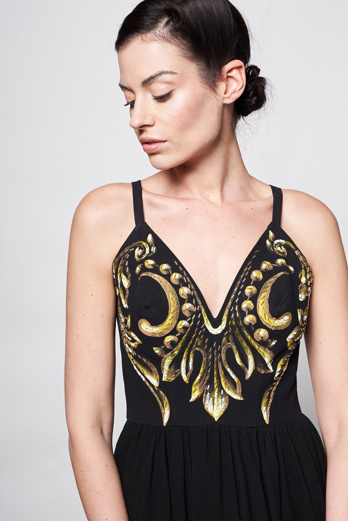HAND-PAINTED AND HAND-EMBROIDERED LONG DRESS V NECK - TALAVERA ORO