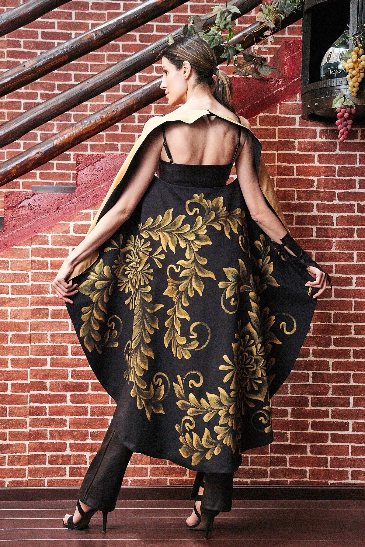 LONG HAND-PAINTED BACKLESS CAPE - FLOR TALAVERA
