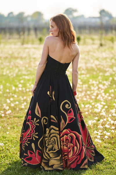 LONG HAND-PAINTED AND HAND EMBROIDERED STRAPLESS BUSTIER DRESS - CORAZONES ROJOS