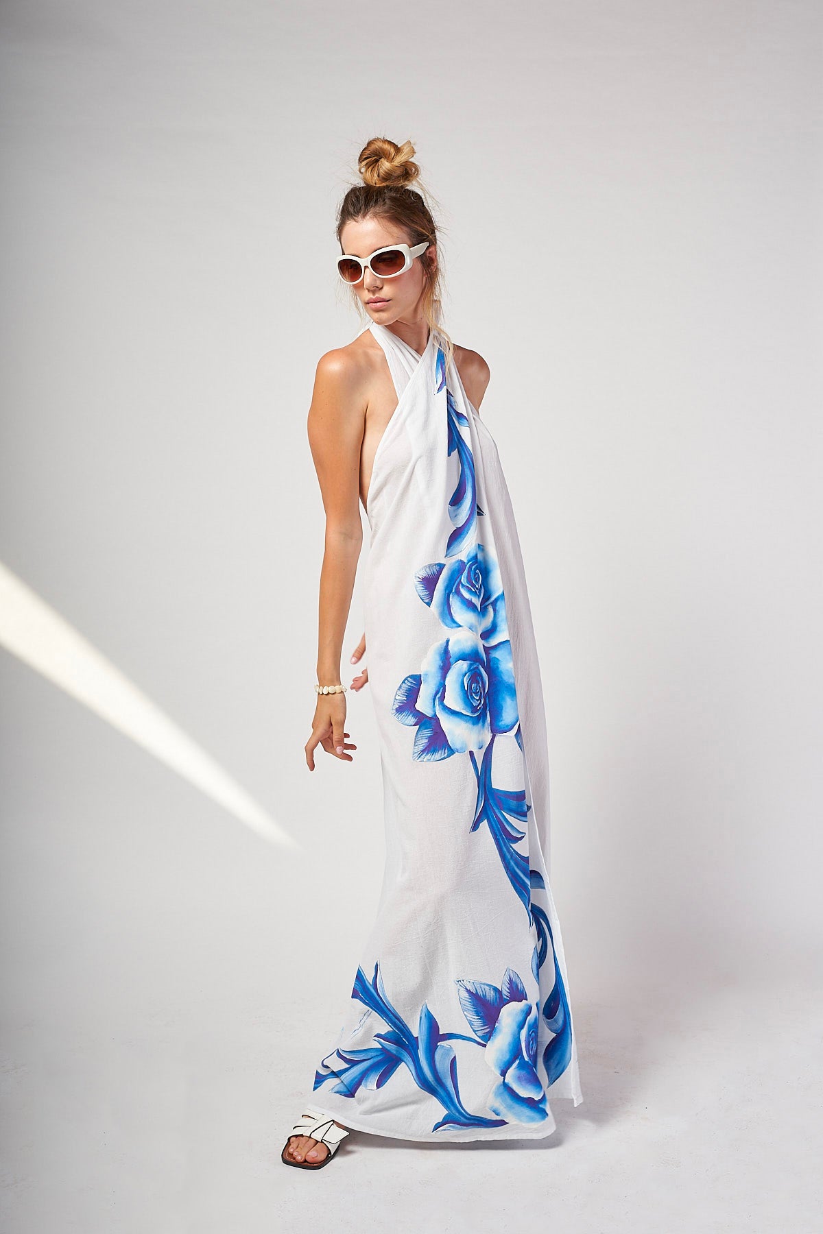 LONG HAND PAINTED ROUND NECK DRESS - ROSAS AZULES
