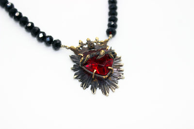 CORAZON SAGRADO NECKLACE WITH CRYSTALS AND HAND FACETED GLASS