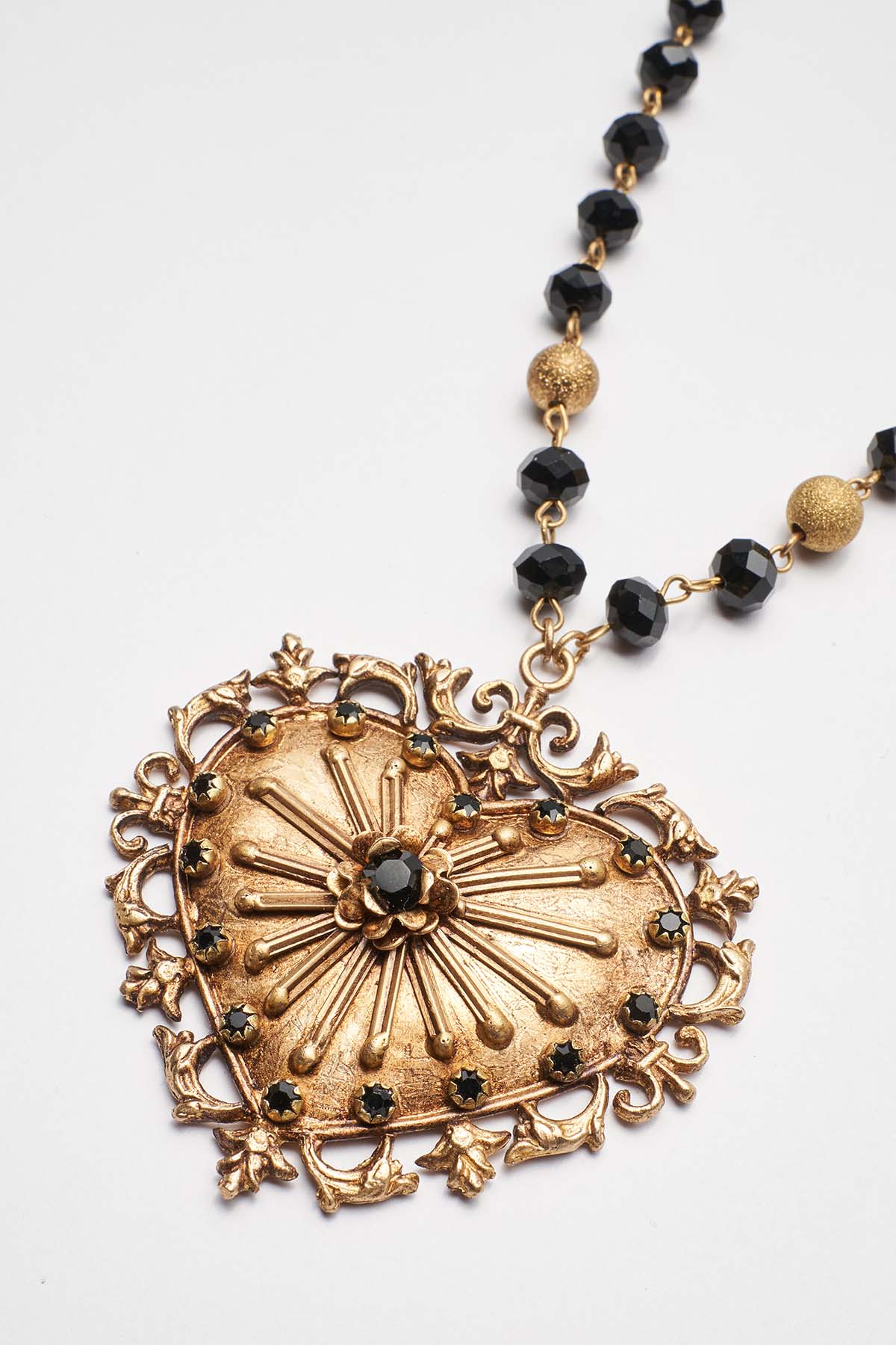 CORAZON SAGRADO NECKLACE WITH BEADS AND CRYSTALS