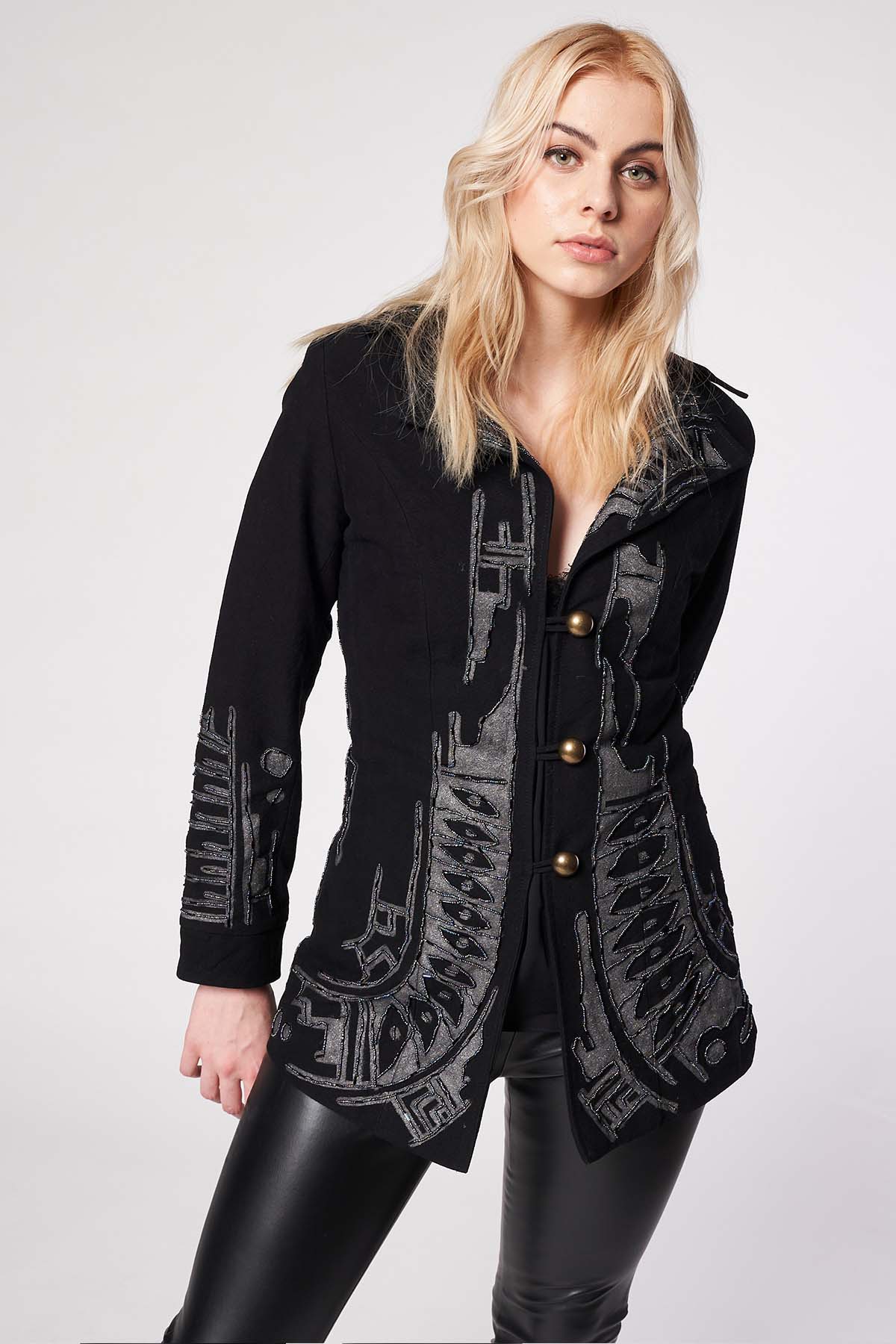 HAND-PAINTED AND HAND-EMBROIDERED JACKET - PAQUIME