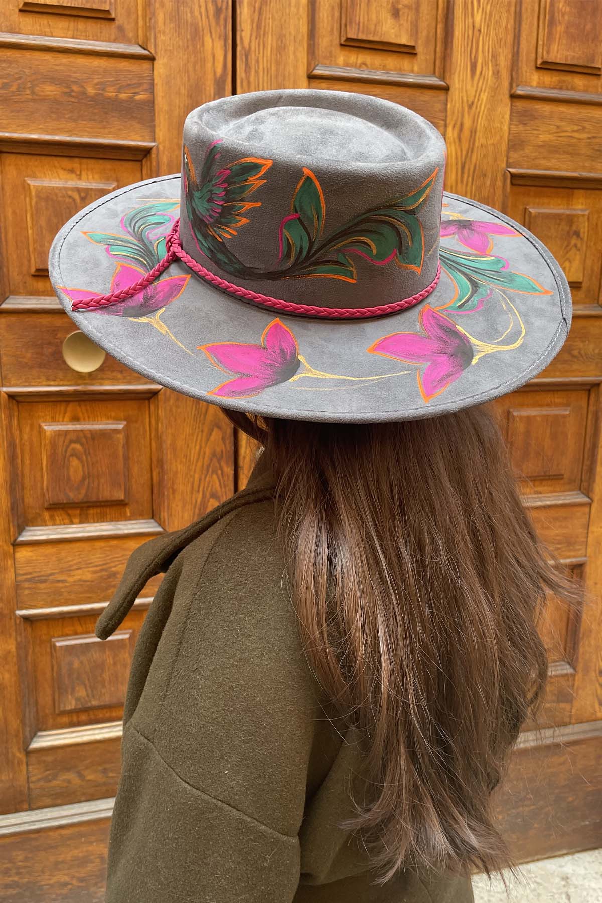 HAND PAINTED HAT - COLIBRI